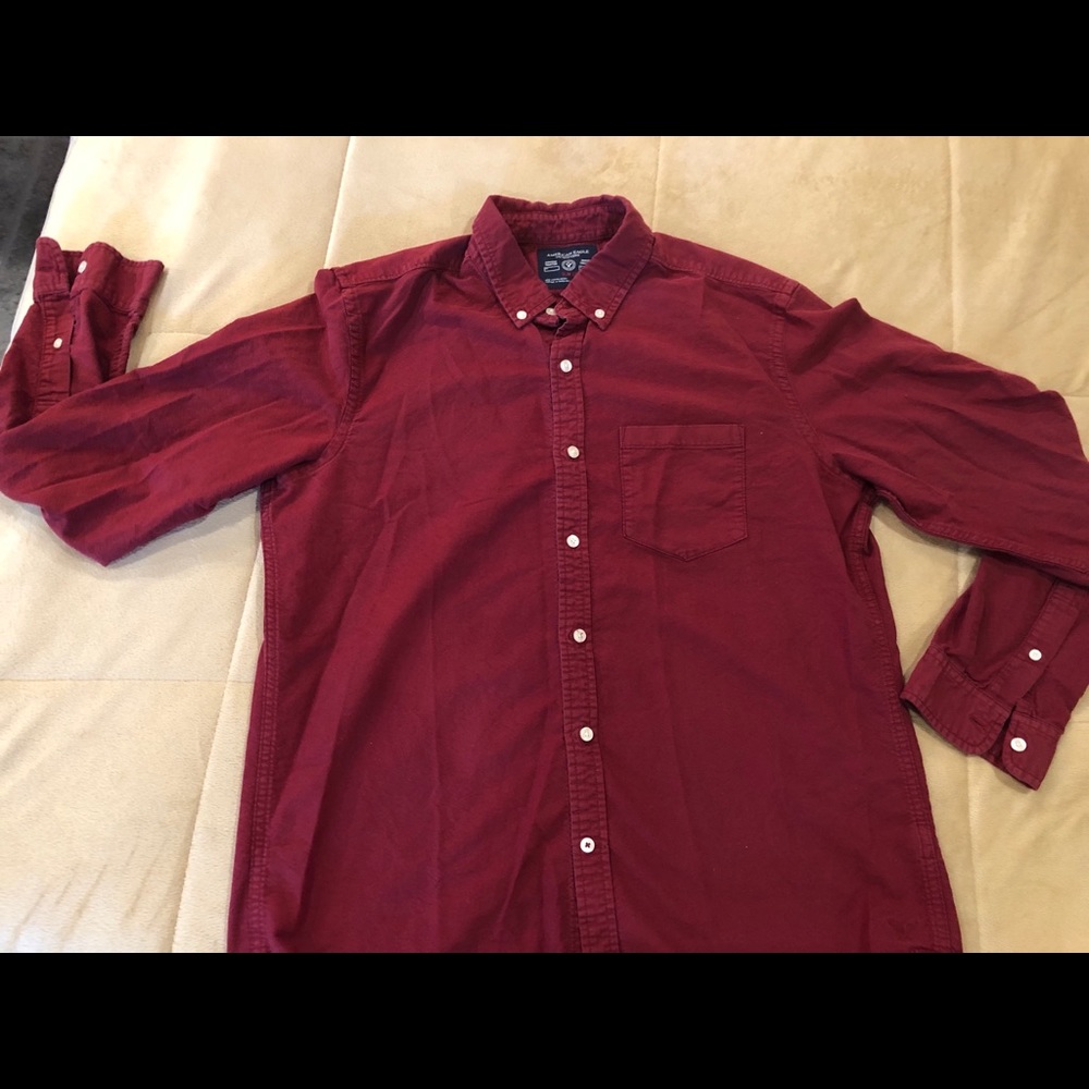 Men’s American Eagle Button Up Size L/g